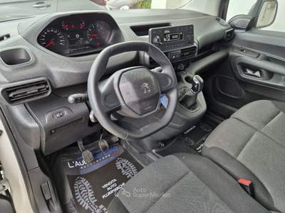 Peugeot Partner BlueHDi 100 S&S PC Furgone Pro Bianco usata Francavilla Fontana