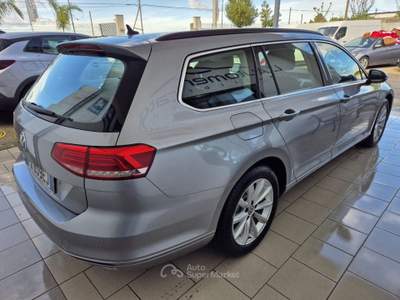 Volkswagen Passat 1.6 TDI DSG Business BMT Grigio usata Francavilla Fontana