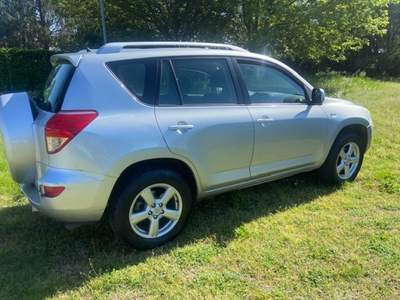 Toyota RAV4 TOYOTA  RAV 2.2 D-4D  SOL Argento usata CAVA MANARA