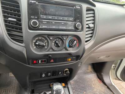 Mitsubishi L200 mitsubishi l 200 club cub  2.4 Bianco usata CAVA MANARA