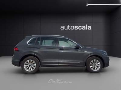Volkswagen Tiguan 2.0 TDI 150 CV SCR DSG Life Grigio usata San Nicola la Strada