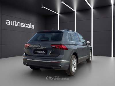 Volkswagen Tiguan 2.0 TDI 150 CV SCR DSG Life Grigio usata San Nicola la Strada