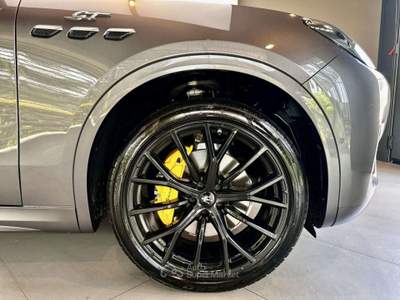 Maserati Grecale 2.0 mhev GT 250cv auto, Cechi 21", Pinze Gialle Grigio usata Venaria Reale