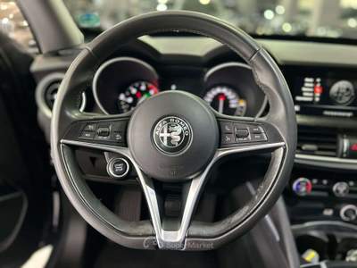 Alfa Romeo Stelvio Stelvio 2017 2.2 t Business Q4 210cv auto my19 Grigio usata Roma