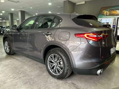 Alfa Romeo Stelvio Stelvio 2017 2.2 t Business Q4 210cv auto my19 Grigio usata Roma