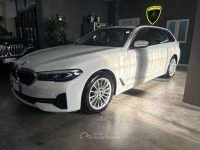 BMW Serie 5 520d 520 520d Touring xdrive auto *NAVI*APP *TAGLIANDI BMW Bianco usata Roma