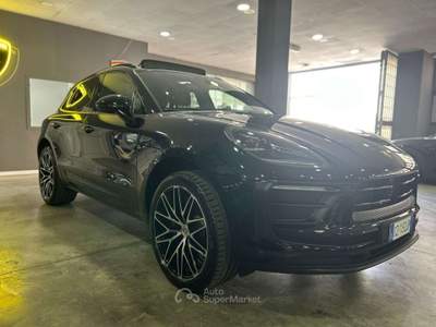 Porsche Macan Macan I 2022 2.0 265cv pdk *TETTO *MEMORIA *APP Nero usata Roma