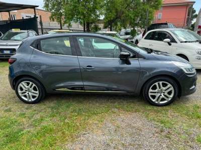 Renault Clio Clio TCe 12V 90 CV 5 porte Moschino Zen Grigio usata Lamporecchio