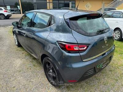 Renault Clio Clio TCe 12V 90 CV 5 porte Moschino Zen Grigio usata Lamporecchio