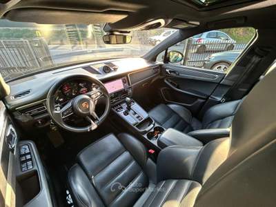 Porsche Macan 2.0 265cv pdk Nero usata Chieri