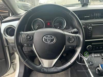 Toyota Auris 
                                                                                                                                                         Bianco usata Campi Bisenzio