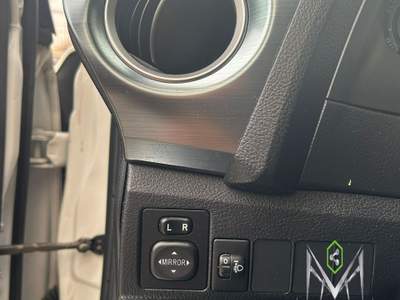 Toyota Auris 
                                                                                                                                                         Bianco usata Campi Bisenzio