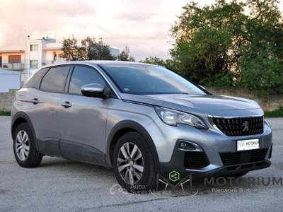 Peugeot 3008 3008 1.6 bluehdi Business s&amp;s 120cv eat6 Grigio usata Tricase