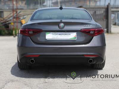 Alfa Romeo Giulia 2.2 TURBO DIESEL 190 CV AWD AUTOMATIC Grigio usata Napoli
