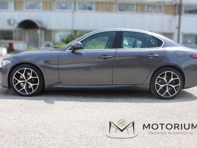 Alfa Romeo Giulia 2.2 TURBO DIESEL 190 CV AWD AUTOMATIC Grigio usata Napoli