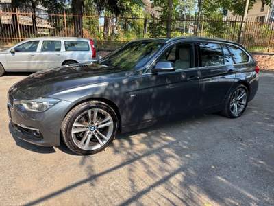 BMW Serie 3 320d 320d Touring Luxury usata Bologna