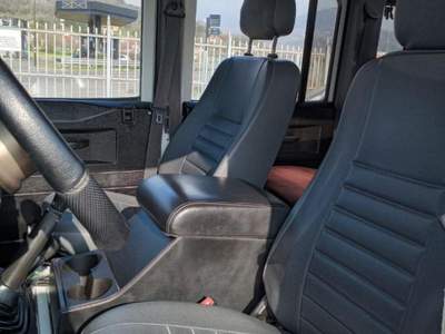 Land Rover Defender Station Wagon E usata CARRARA