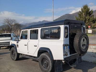 Land Rover Defender Station Wagon E usata CARRARA