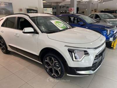 Kia Niro Tri-Fuel 1.6 GDi DCT HEV GPL Evolution Bianco usata Padova