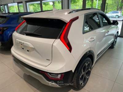 Kia Niro Tri-Fuel 1.6 GDi DCT HEV GPL Evolution Bianco usata Padova