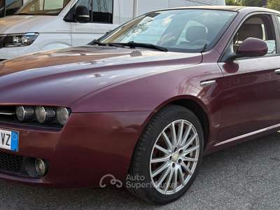 Alfa Romeo 159 Alfa Romeo 159 1.8 16 v berlina Rosso usata Torino