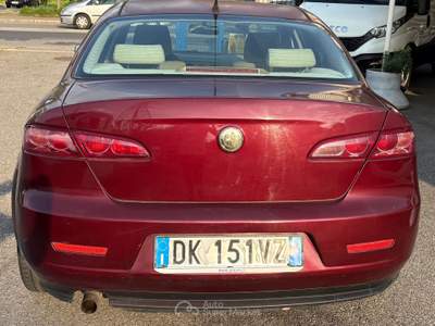 Alfa Romeo 159 Alfa Romeo 159 1.8 16 v berlina Rosso usata Torino