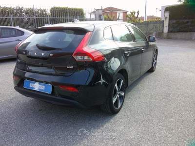 Volvo V40 D2 Kinetic Nero usata Fossano