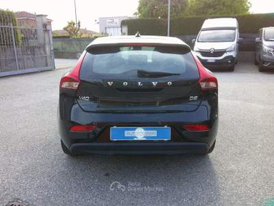 Volvo V40 D2 Kinetic Nero usata Fossano
