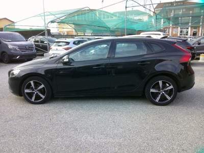 Volvo V40 D2 Kinetic Nero usata Fossano