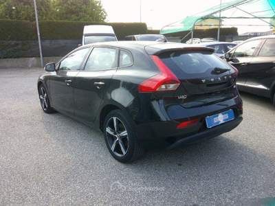 Volvo V40 D2 Kinetic Nero usata Fossano
