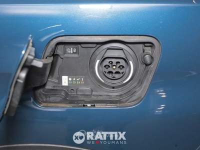 Peugeot 3008 3008 1.6 hybrid4 gt pack 300cv e-eat8 usata Barzago