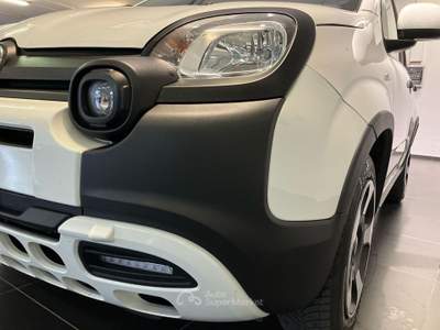 Fiat Panda Panda Cross 1.0 FireFly Hybrid 70cv S&S 5p.ti Bianco usata Como