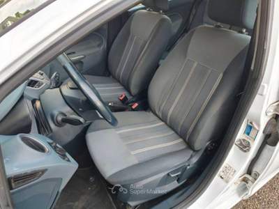 Ford Fiesta Benzina/G.P.L. ( DISTRIBUZIONE FATTA ) Bianco usata Vicenza