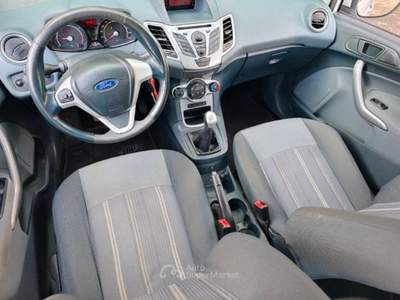 Ford Fiesta Benzina/G.P.L. ( DISTRIBUZIONE FATTA ) Bianco usata Vicenza