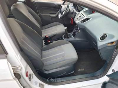 Ford Fiesta Benzina/G.P.L. ( DISTRIBUZIONE FATTA ) Bianco usata Vicenza