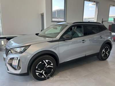 Peugeot 2008 PureTech 130 EAT8 Allure S/S Grigio usata Milano