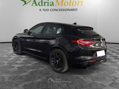 Alfa Romeo Stelvio 2.2 Turbo Diesel 210CV Veloce AT8 Q4 Nero usata Pordenone
