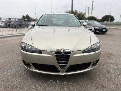 Alfa Romeo 147 147 1.6 TS 105CV 5p. Distinctive usata Cervia