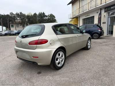 Alfa Romeo 147 147 1.6 TS 105CV 5p. Distinctive usata Cervia