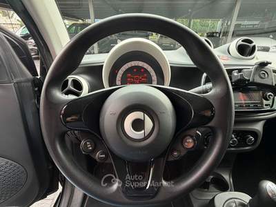 Smart ForTwo SENSORI DI PARCHEGGIO RATA MENSILE 172,00 EURO 70 1.0 52kW youngster Bianco usata Roma