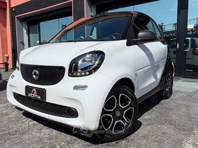 Smart ForTwo SENSORI DI PARCHEGGIO RATA MENSILE 172,00 EURO 70 1.0 52kW youngster Bianco usata Roma