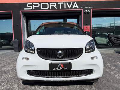 Smart ForTwo SENSORI DI PARCHEGGIO RATA MENSILE 172,00 EURO 70 1.0 52kW youngster Bianco usata Roma