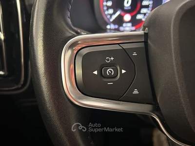 Volvo XC40 T5 Plug-in Hybrid Recharge Inscription Expression Nero usata Galbiate