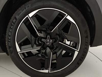 Peugeot 408 Hybrid 145 e-DCS6 GT Grigio usata Capua