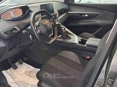 Peugeot 5008 5008 II 20119 1.5 bluehdi Active s- 7 posti- Marrone usata Monza