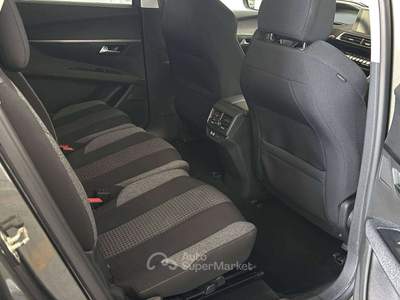Peugeot 5008 5008 II 20119 1.5 bluehdi Active s- 7 posti- Marrone usata Monza