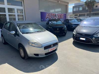Fiat Grande Punto 75 CV 5 porte Active Grigio usata Castellana Grotte