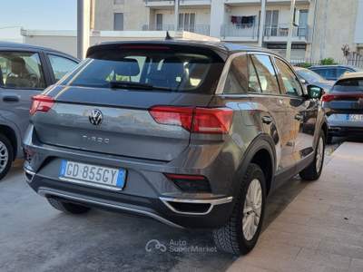 Volkswagen T-Roc ACT Style BlueMotion Technology Grigio usata Altamura