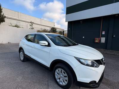 Nissan Qashqai Dci visia usata Pozzuoli