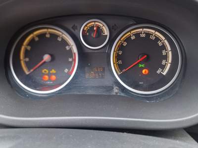 Opel Corsa Opel corsa gpl Nero usata Cento